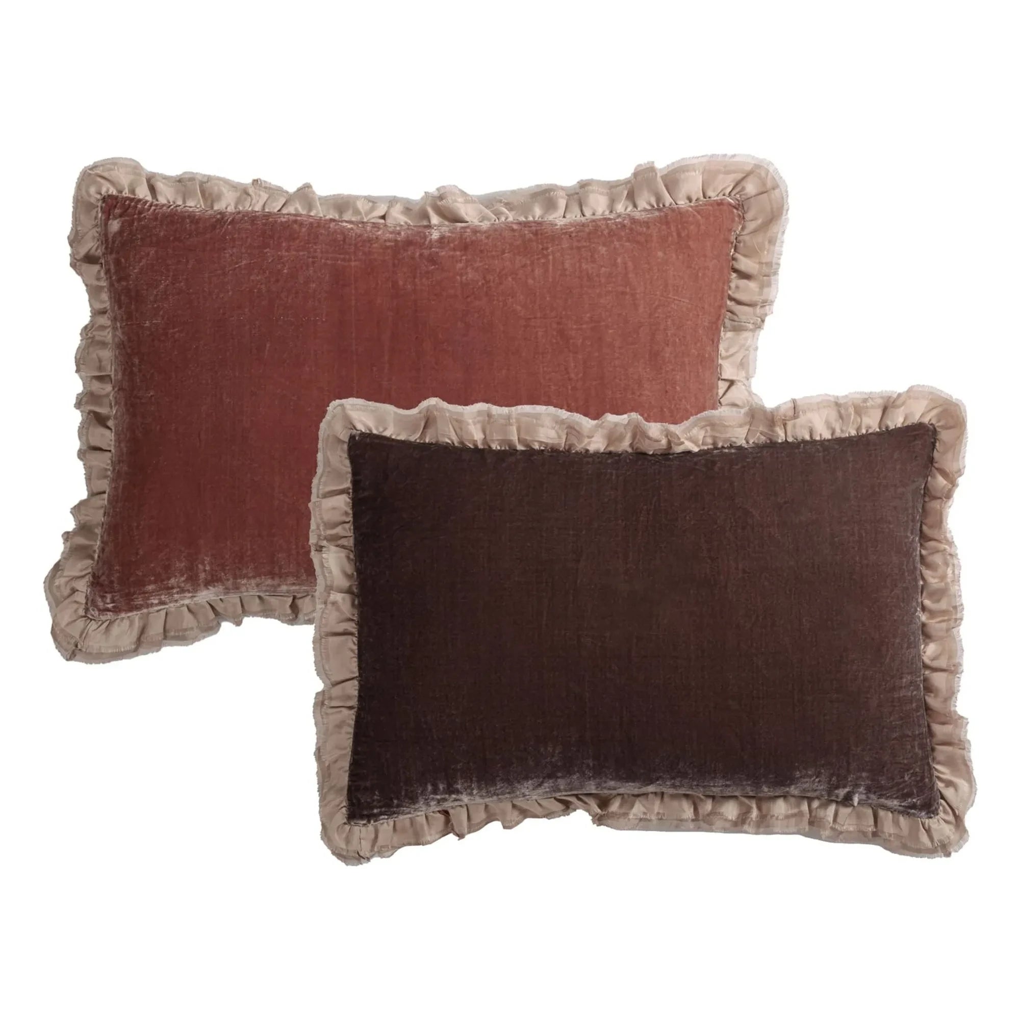 Le Monde Sauvage - Séraphine Silk Velvet Cushion | Pink