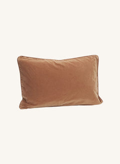 Madam Stoltz - Rectangular velvet pillow cover | Peach