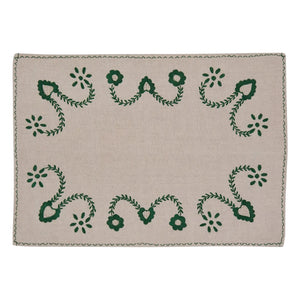 House of Capricorn - Viana embroidered placemat and napkin set | Green