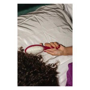 La Bonne Brosse - La Miracle Brush No.4 - Volumizing and Stimulating | Cherry Red