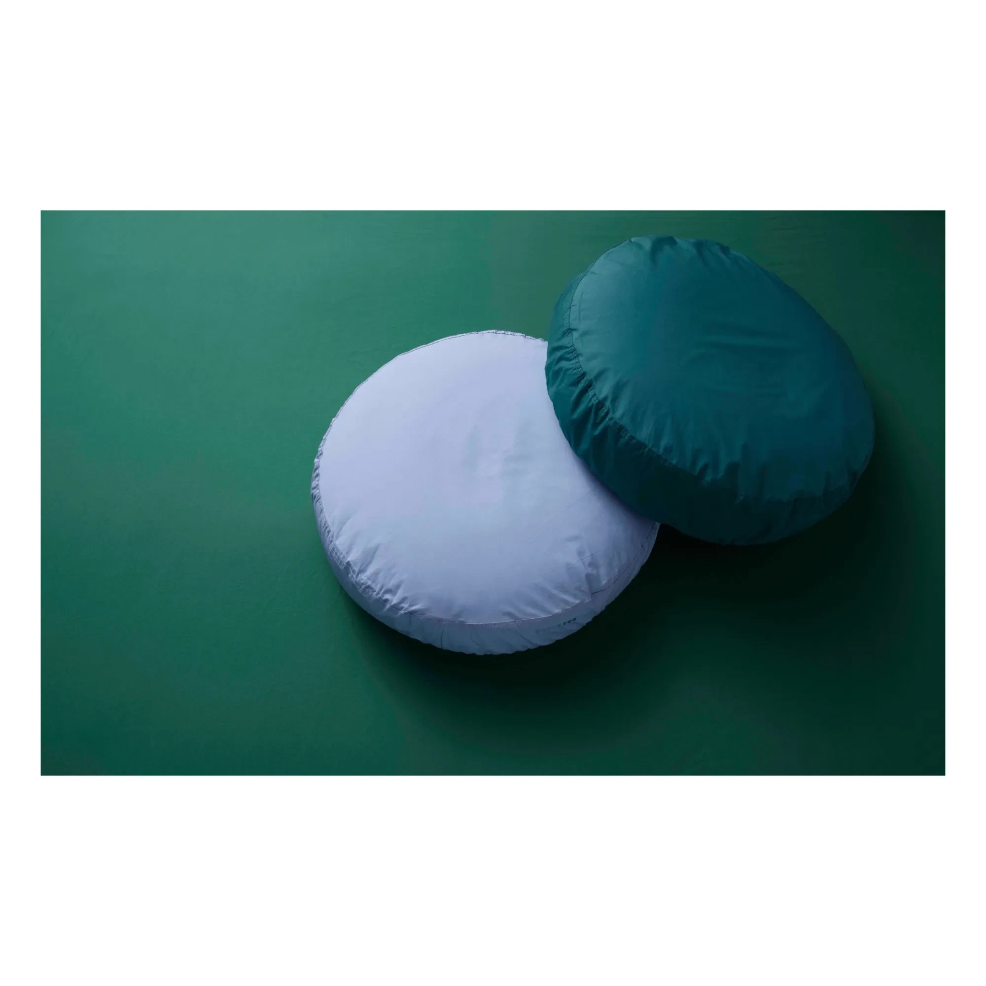 Suite 702 - Organic Cotton Percale Round Cushion | Light Blue