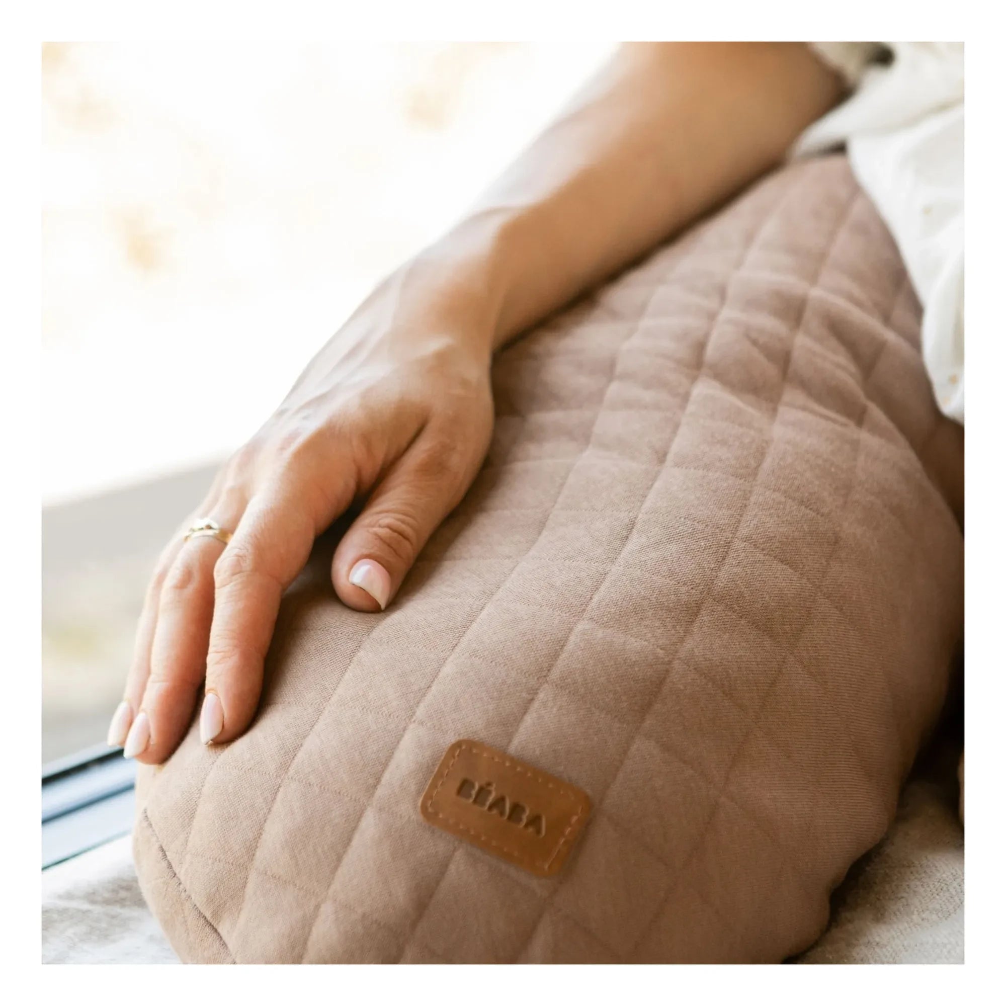 Béaba - Big Flopsy Nursing Pillow | Frosted Brown