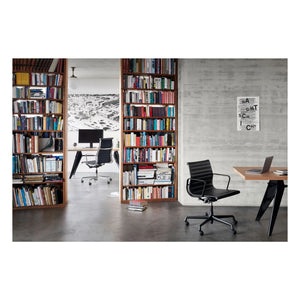 Vitra - EM table, oiled natural oak 220x90 cm - black legs - Jean Prouvé | Oak