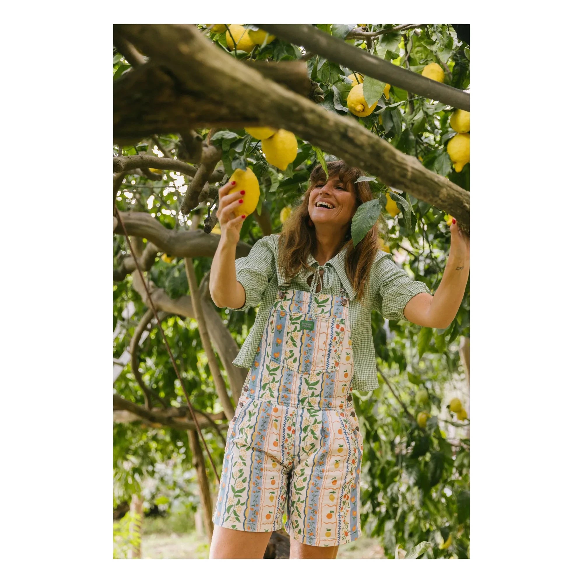 Favorite People - Amalfi Floral Pattern Short Overalls - Women's Collection | Blue