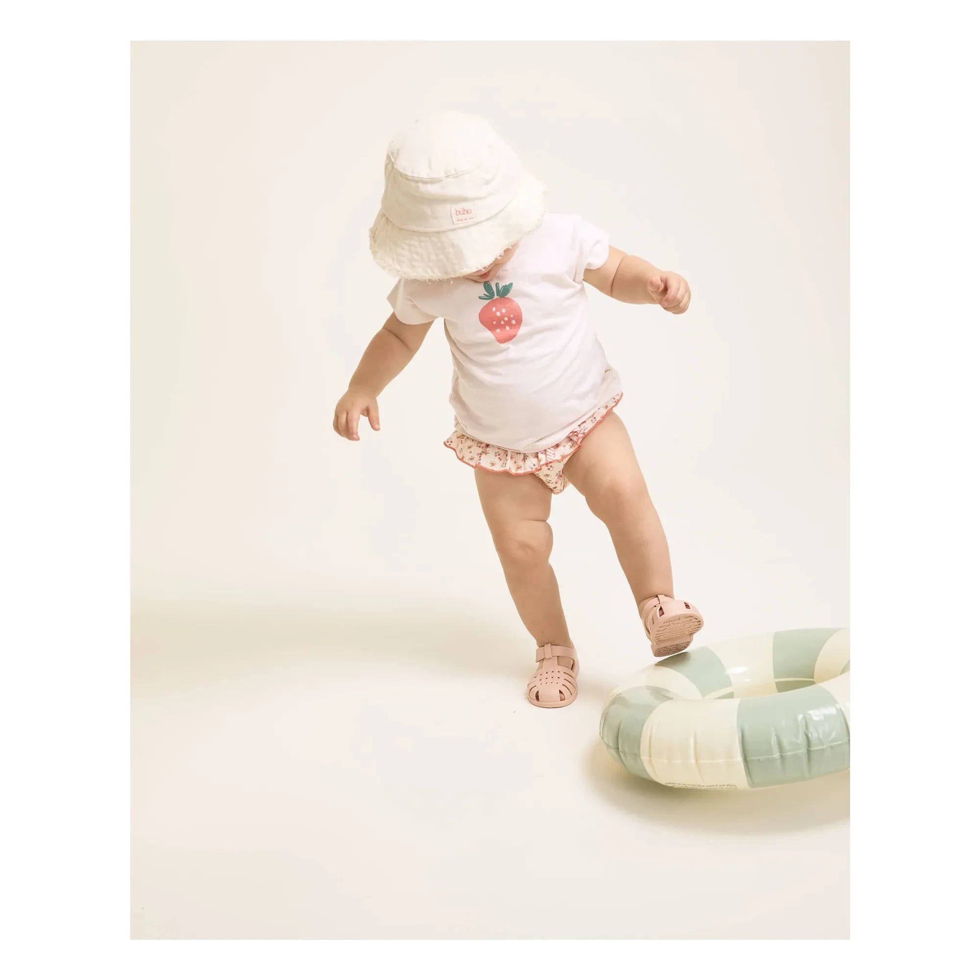 Búho - Strawberry Organic Cotton Baby T-Shirt | Pale Pink