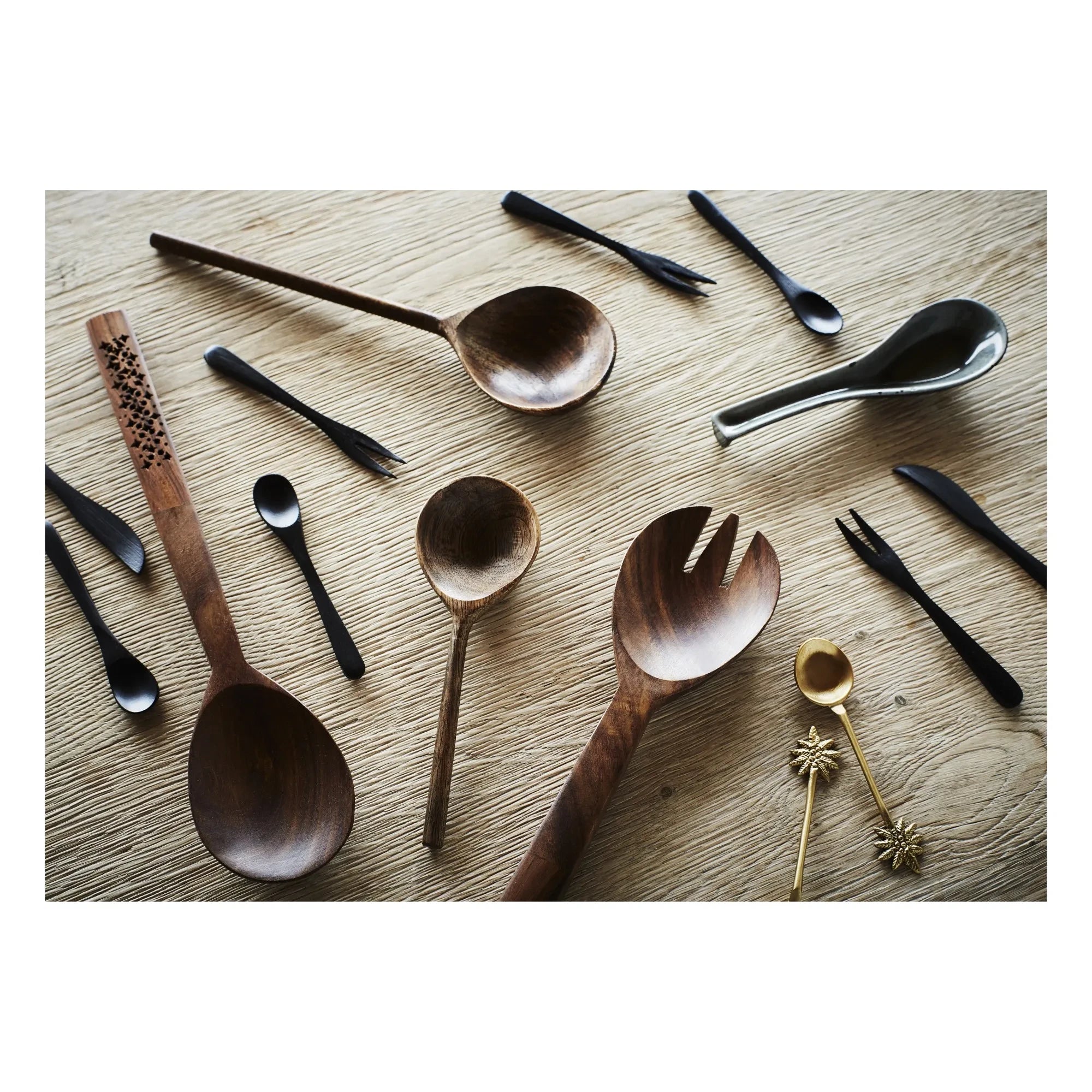 Madam Stoltz - Mango Wood Salad Serving Set