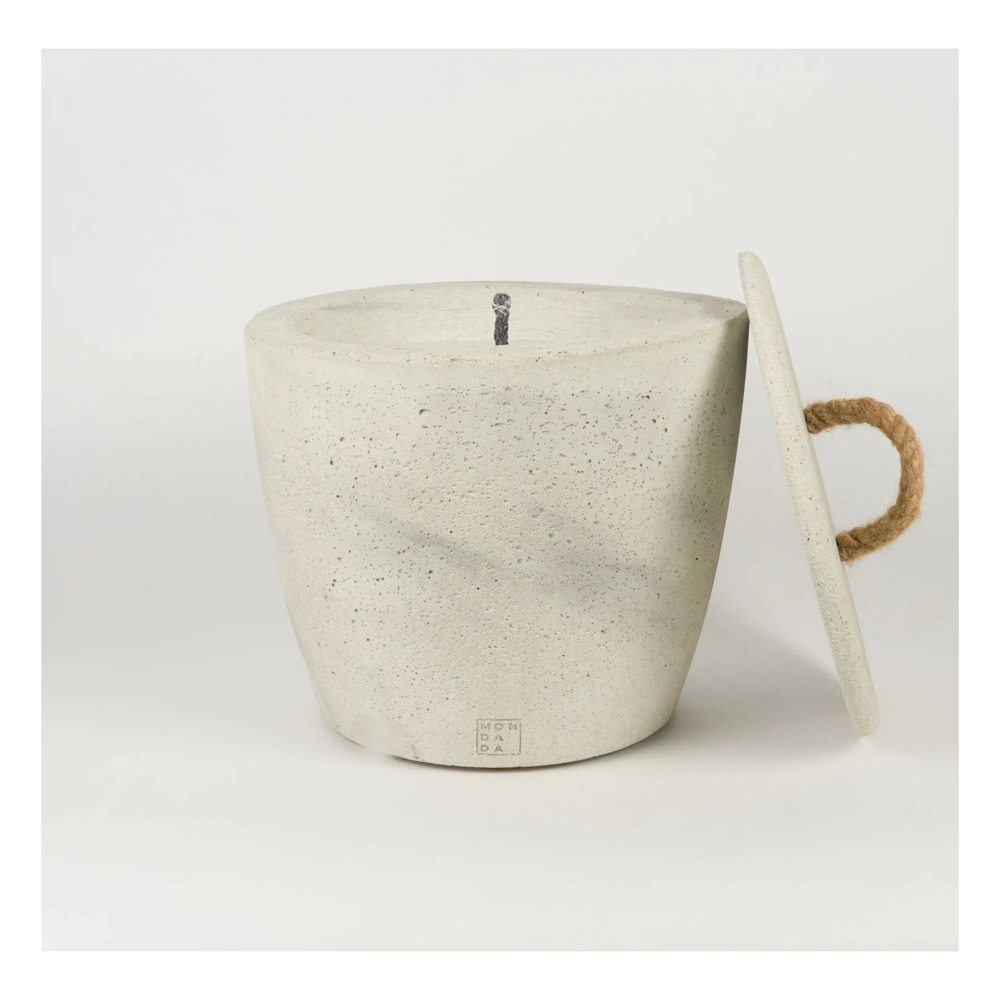 Mon Dada - Urban Garden Outdoor Candle, Lid, Neutral Scent | Gray
