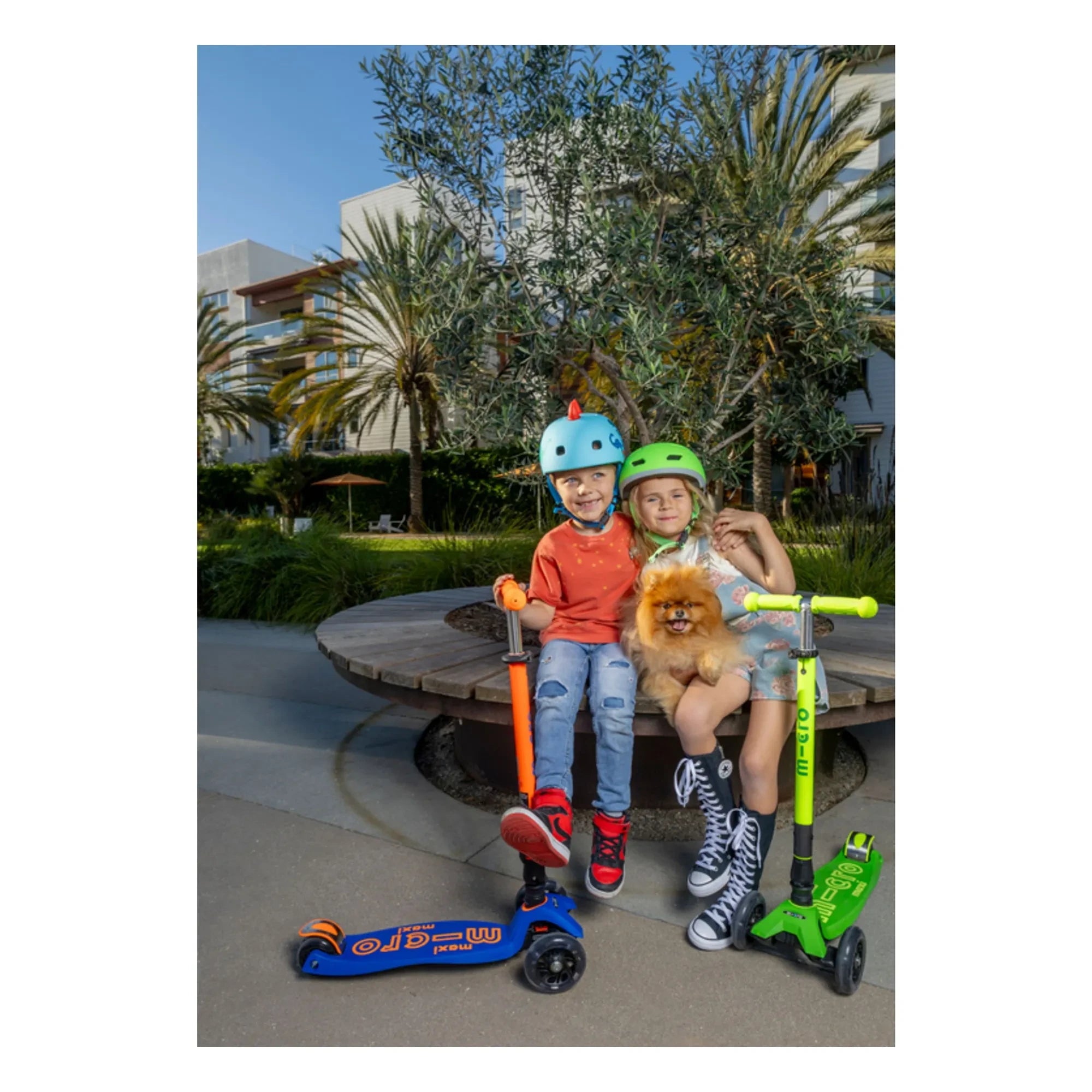 Micro - Maxi Foldable Neon LED Scooter | Green