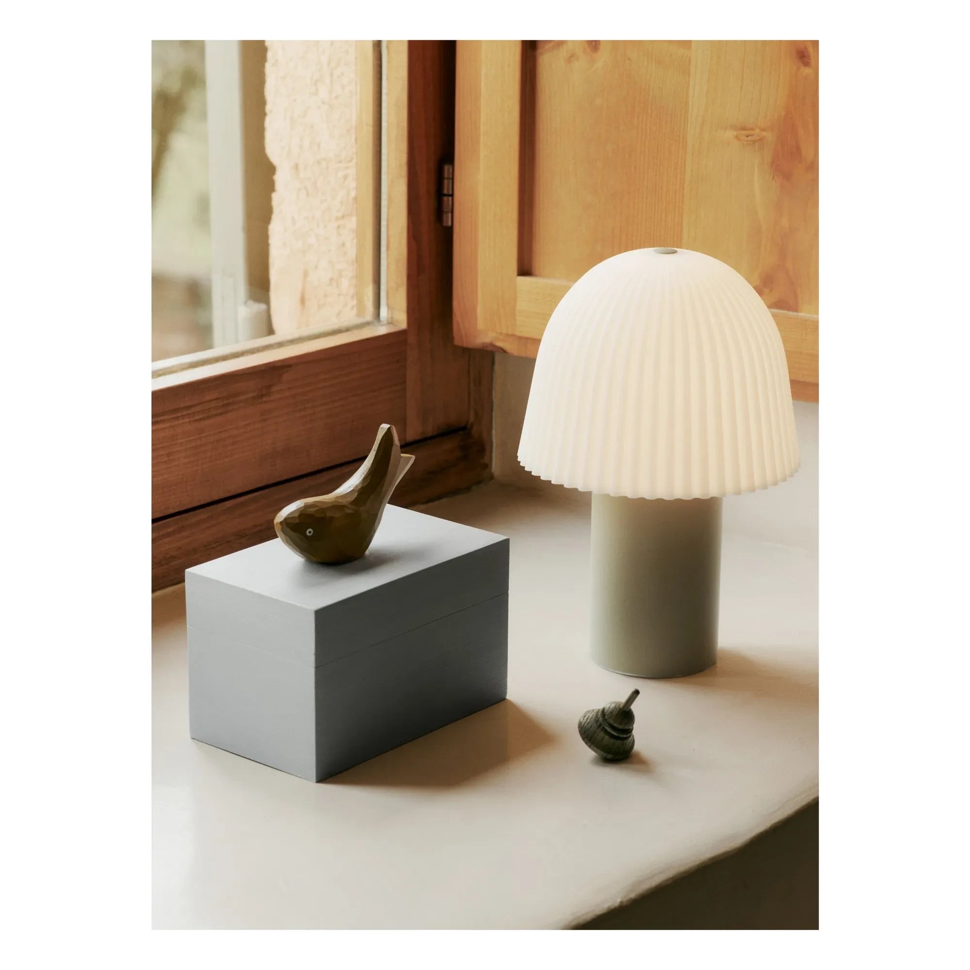 Ferm Living Kids - Ruffled Table Lamp | Beige