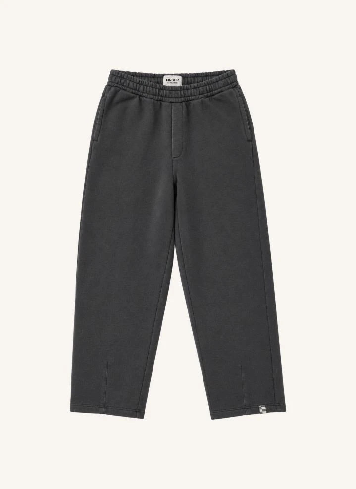 Finger in the nose - Luma Jogger | Black