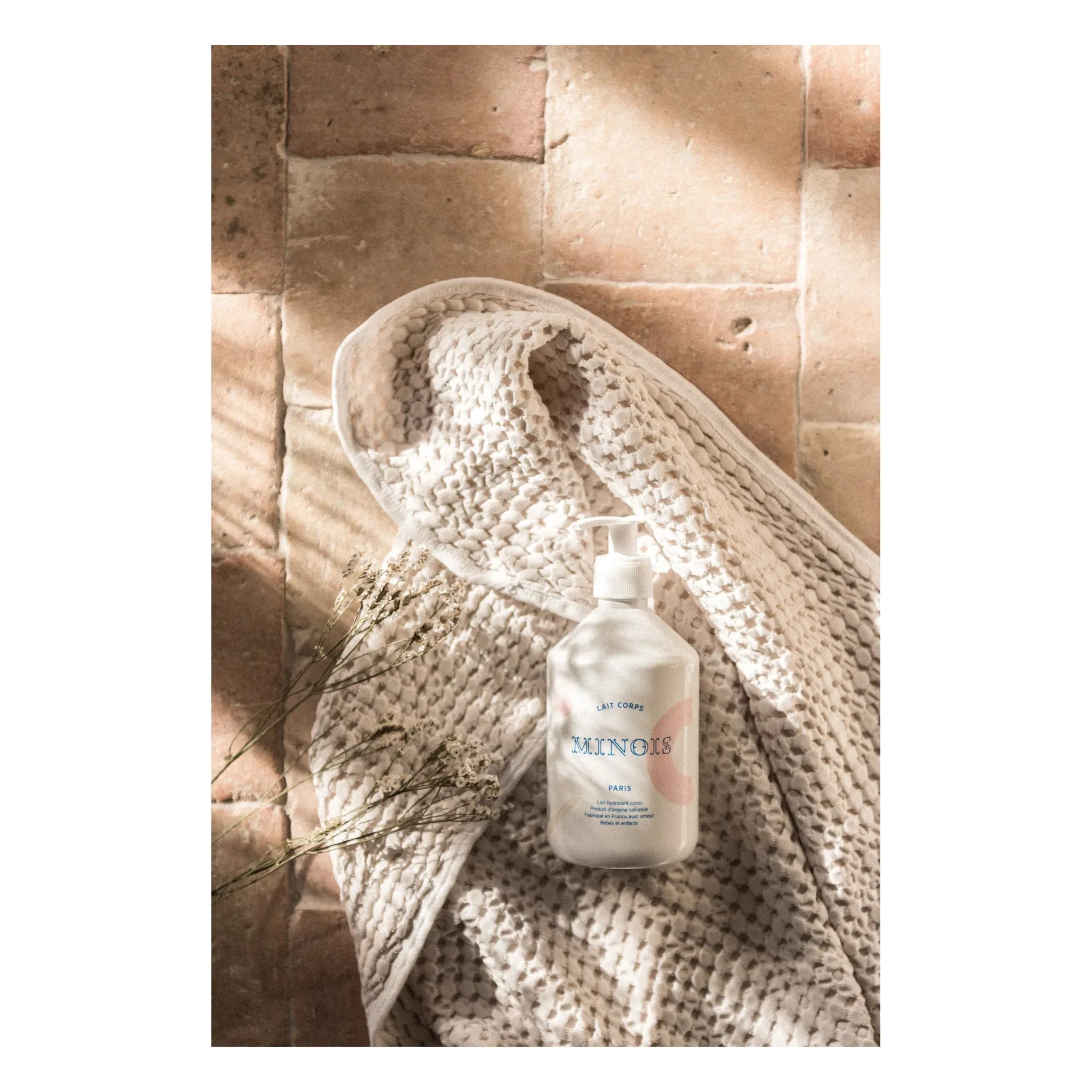 Minois - Moisturizing Body Milk - 500 ml