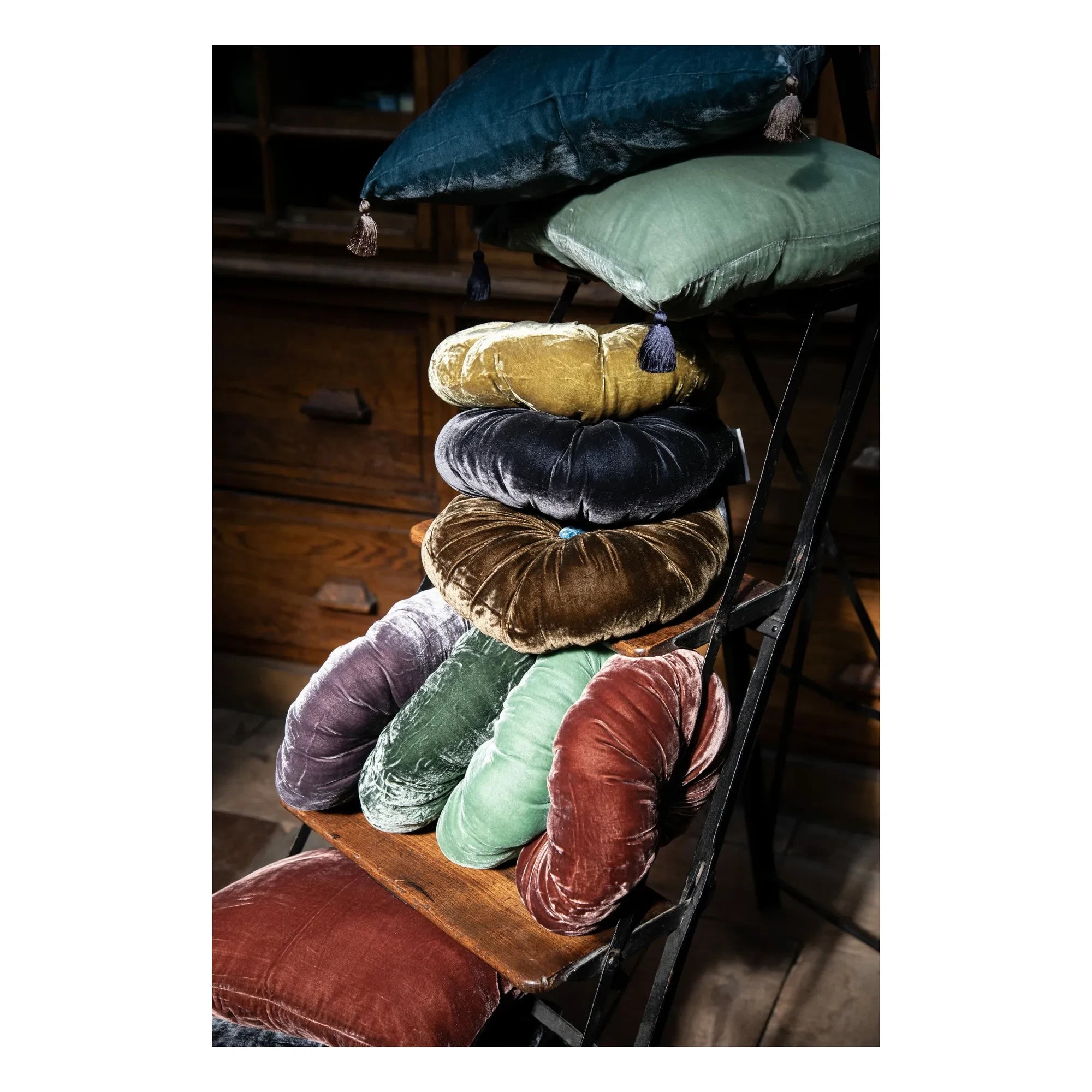 Le Monde Sauvage - Goa Silk Velvet Cushion Cover | Terracotta