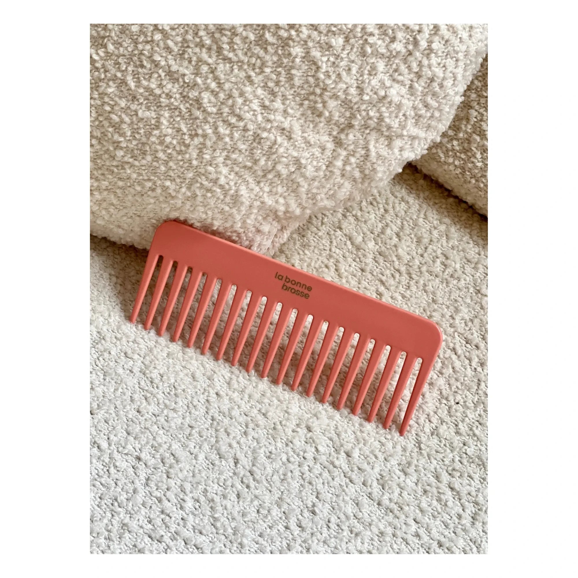 La Bonne Brose - Detangling Comb | Coral