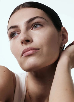 AIME - Complexion Serum - 30 ml | For light to light medium skin tones