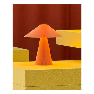 Manu Matters - Baby Jane desk lamp | Nude