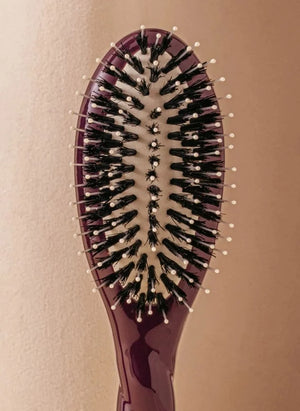 La Bonne Brosse - La Petite Brosse L'Indispensable Douceur No. 03 - Sensitive Scalp | Eggplant