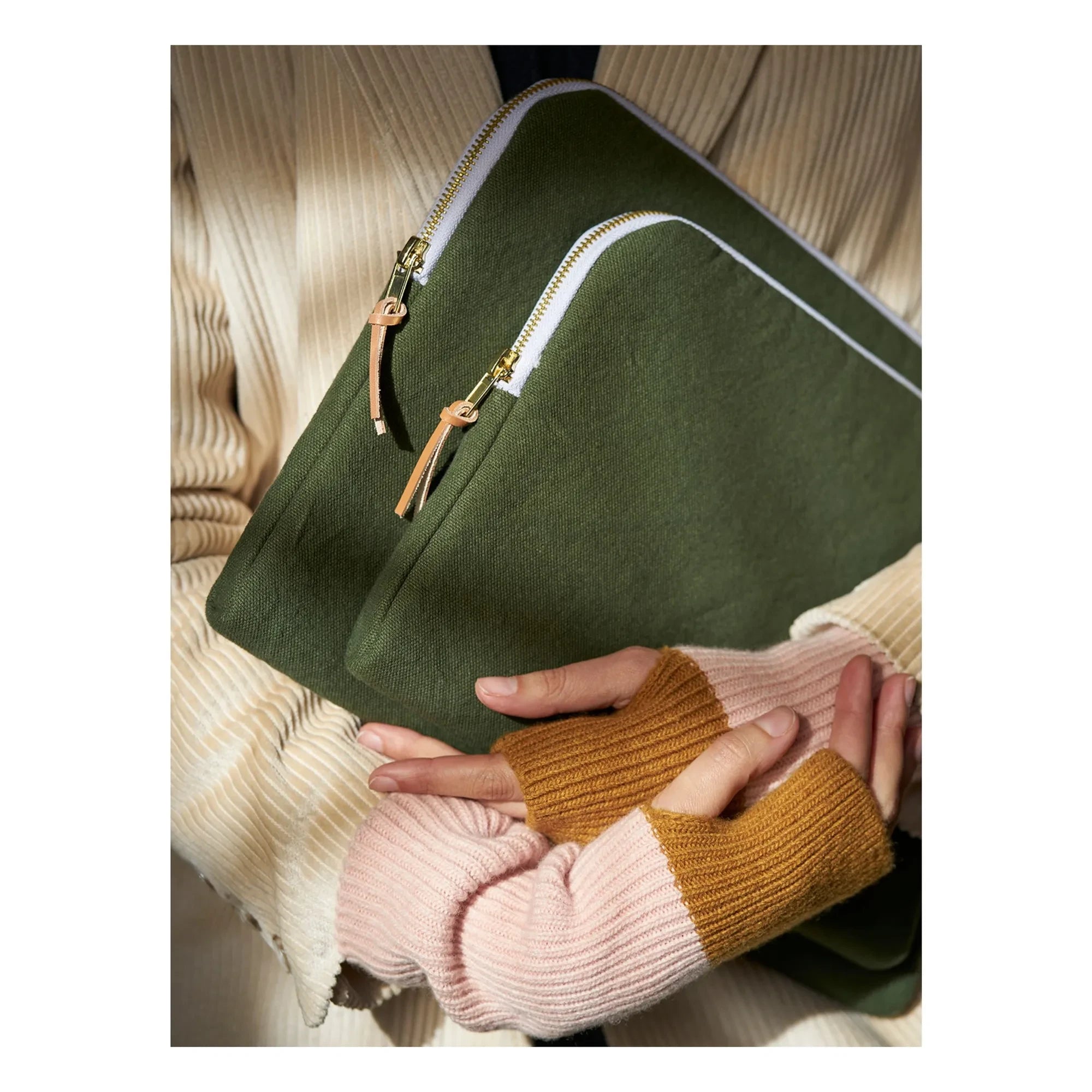 La Cerise Sur Le Gâteau - Laptop Case | Forest Green
