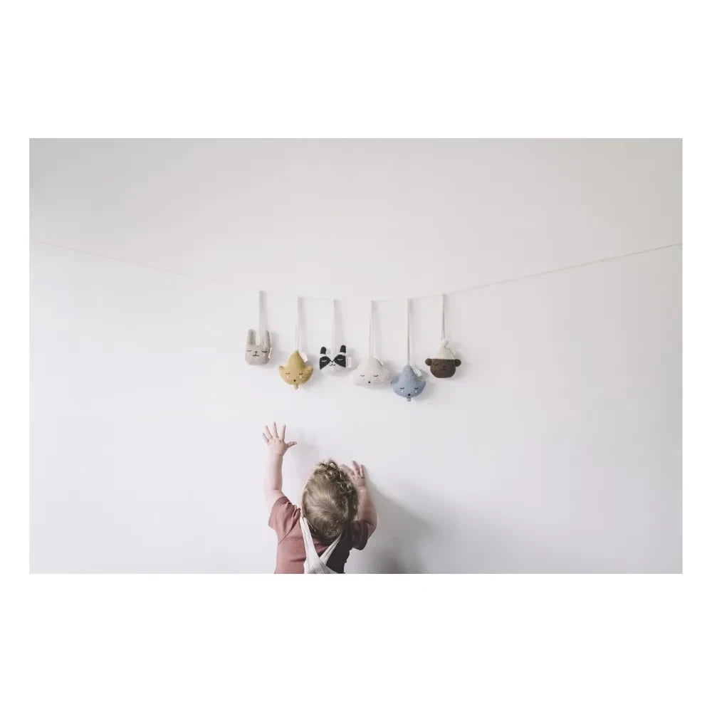 Main Sauvage - Activity Arch with Cloud Mobile