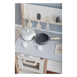 Kid's Concept - Wooden Kitchen