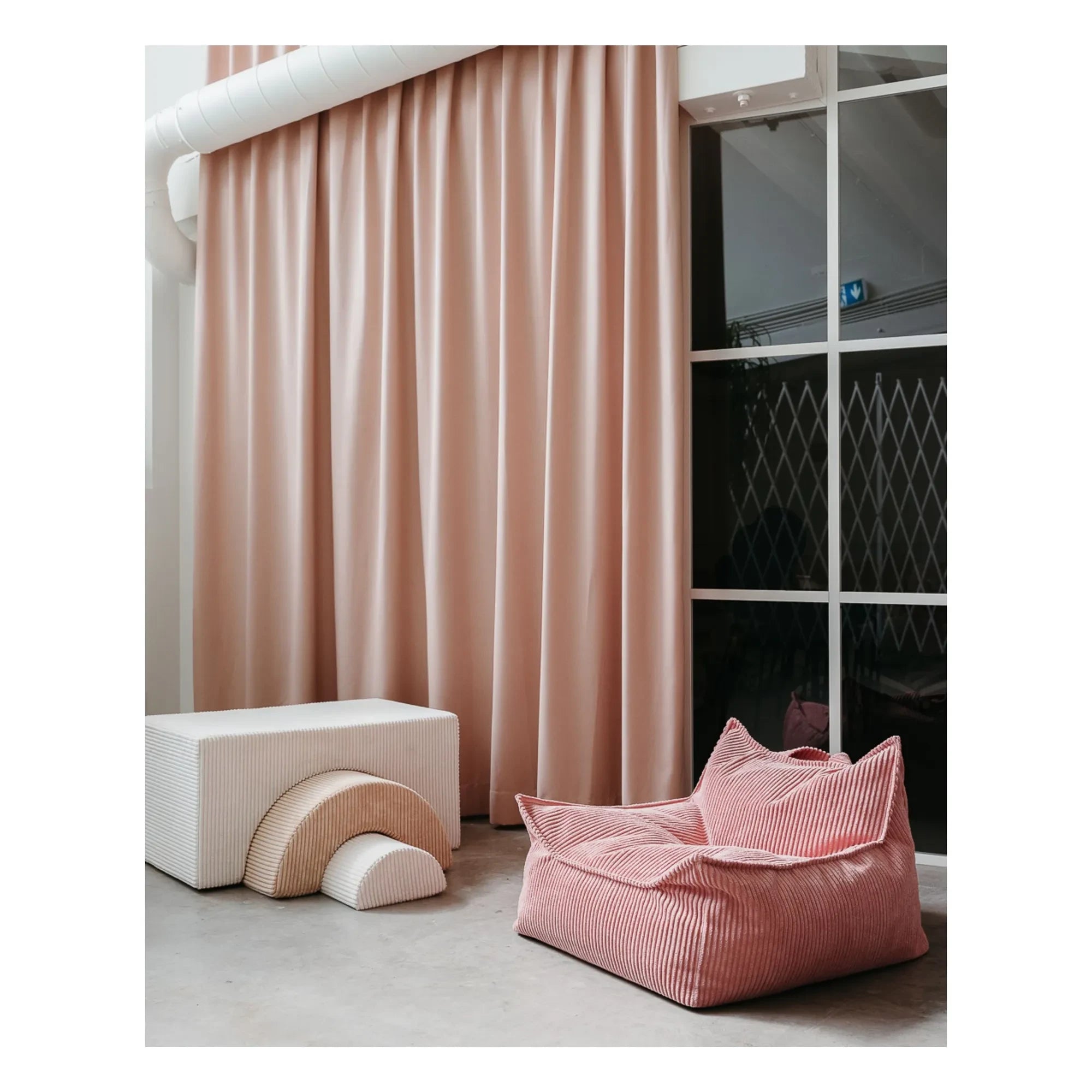 Wigiwama - Velvet Armchair | Pink