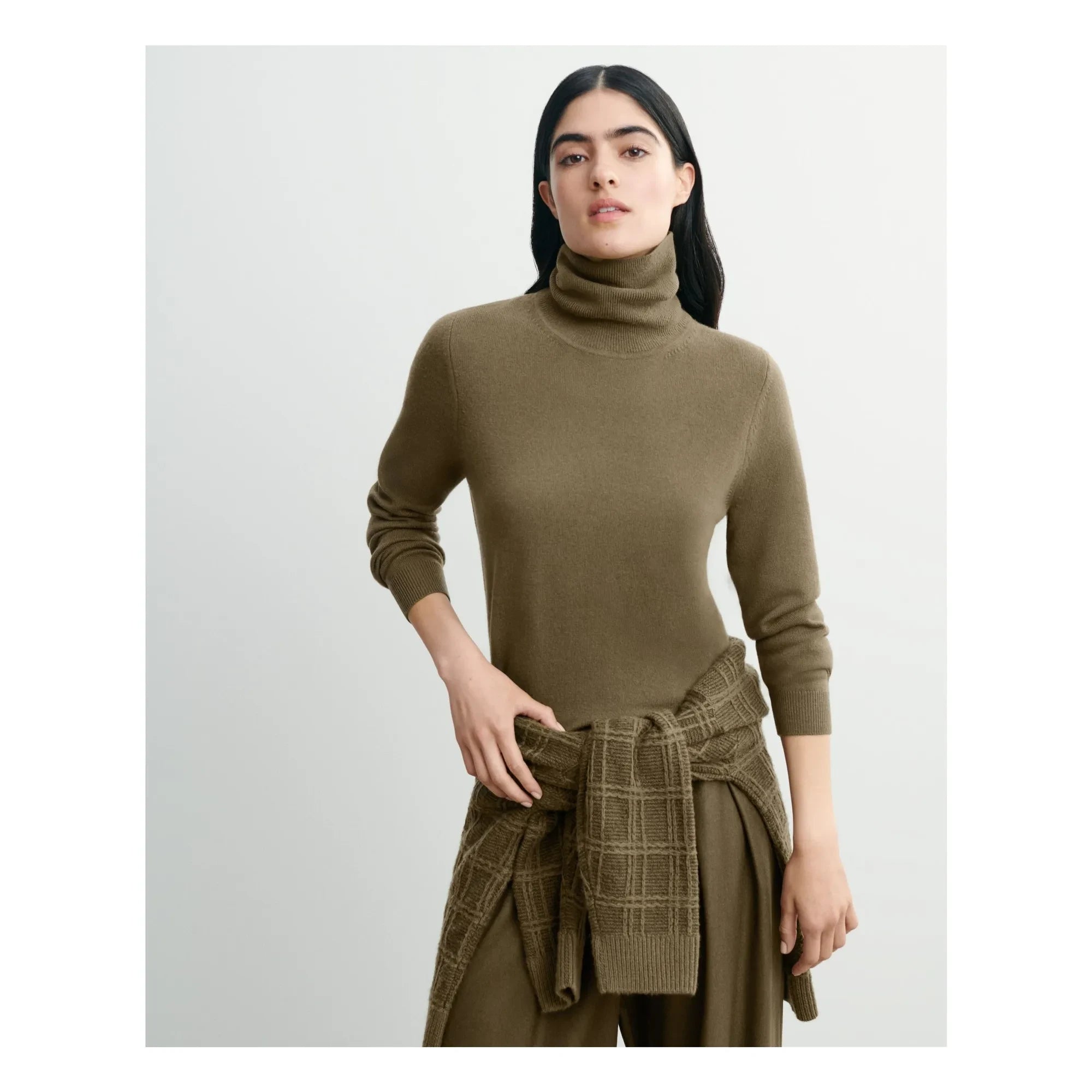Bompard - Classic Cashmere Crew Neck Sweater | Beige