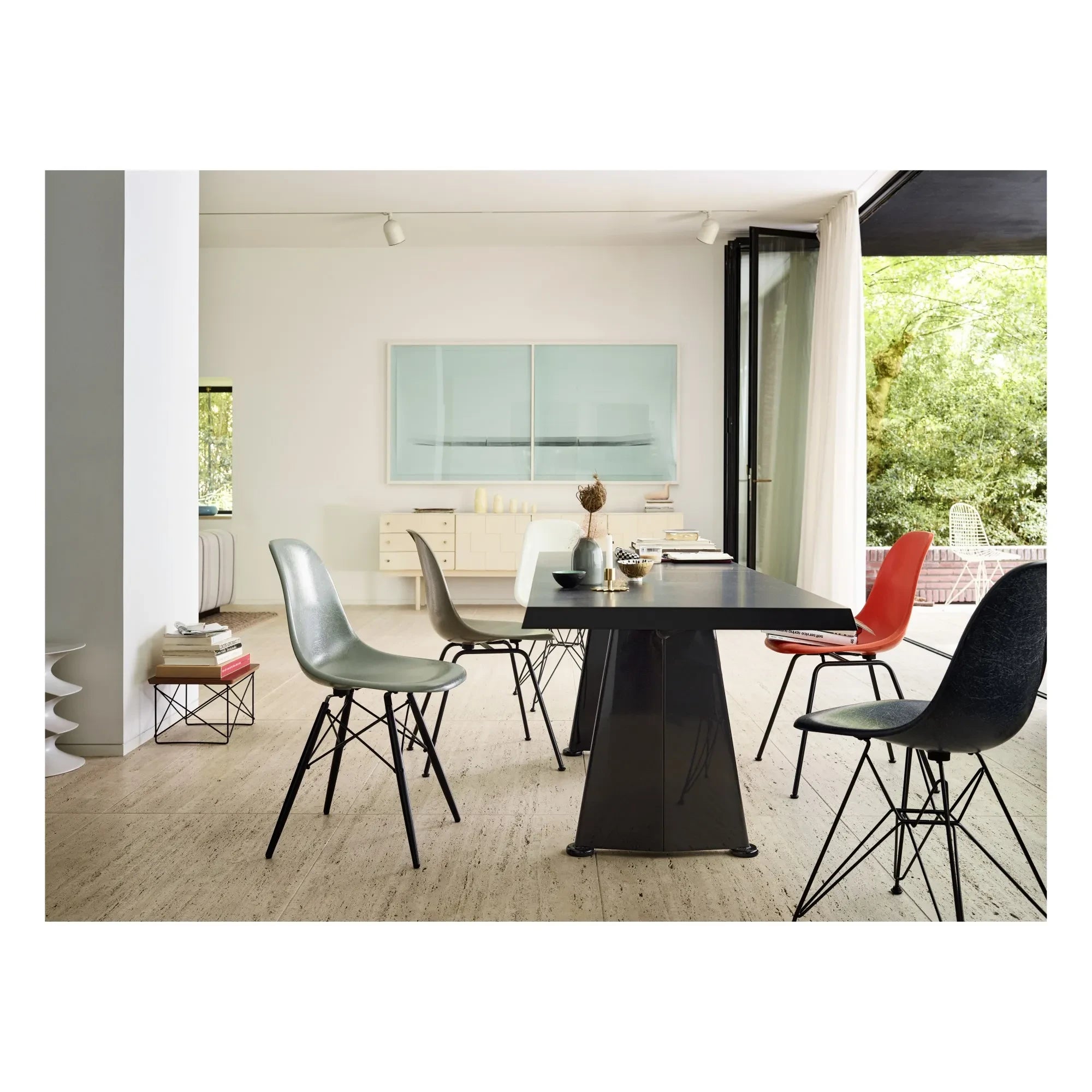 Vitra - DSW Fiberglass Sandalye - Charles & Ray Eames, 1950 | Eames Parchment