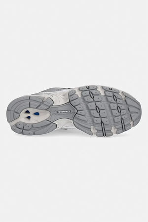 New Balance 740 sneakers