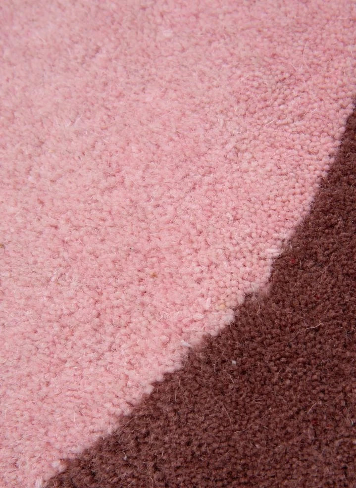 Suite 702 - Eclipse Oval Wool Rug | Pale Pink