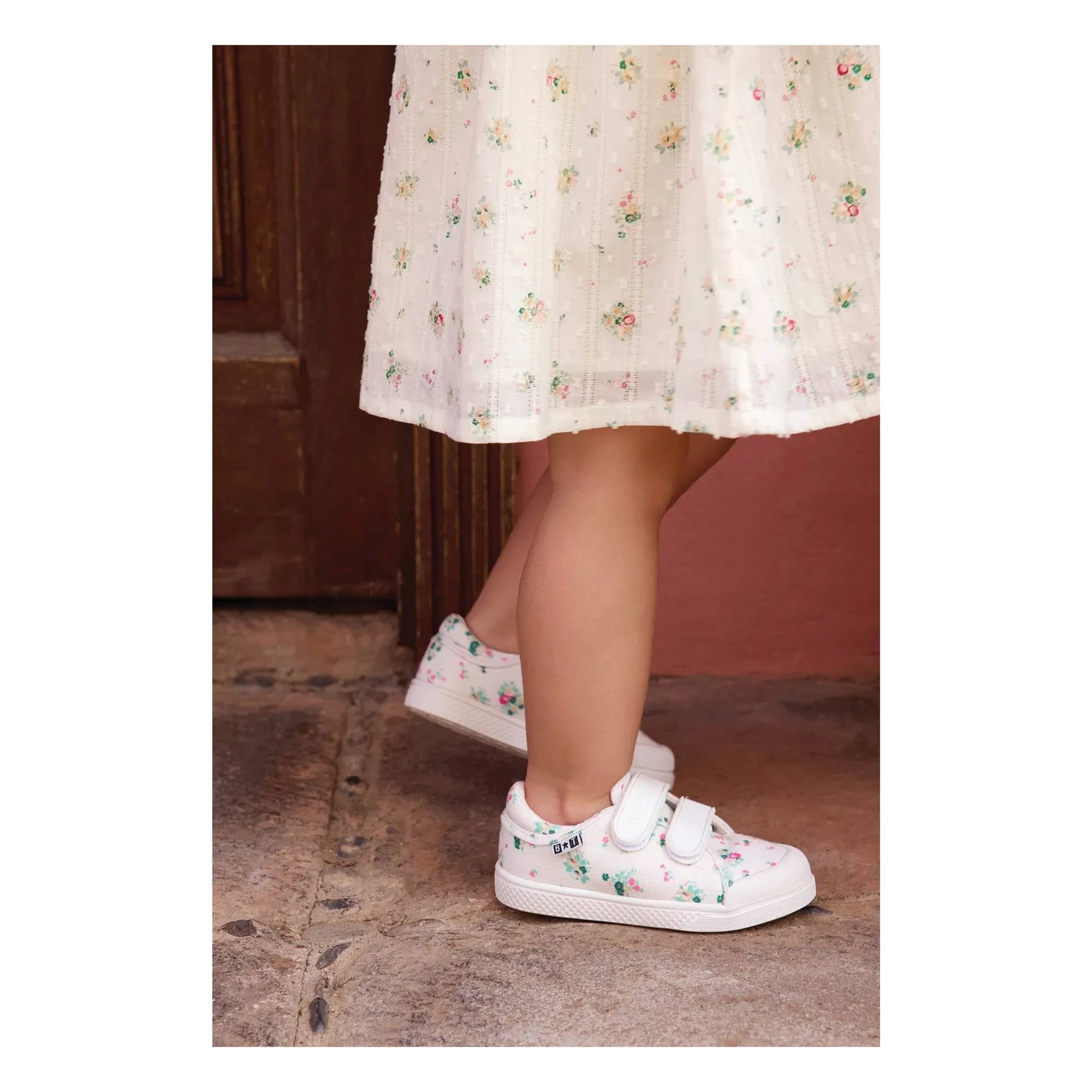 Bonton - Flowery Izy Scuffed Sneakers | Ivory