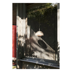 & Tradition - Flowerpot VP10 Pendant Lamp, Verner Panton | Ivory