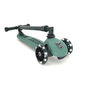 Scoot & Ride - Highwaykick 3 LED Scooter | Chrome Green