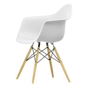 Vitra - DAW Chair - Beechwood Base - Charles & Ray Eames | White
