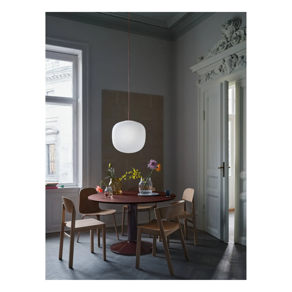 Muuto - Midst Round Table | Burgundy
