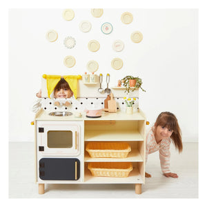 Janod - Large Built-in Kitchen - Mamie Soleil