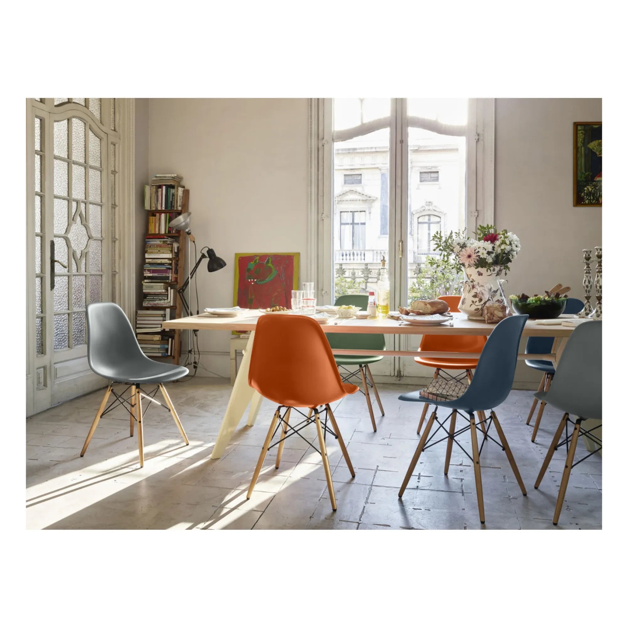 Vitra - DSW plastic chair - Maple wood base - Charles & Ray Eames | Navy Blue