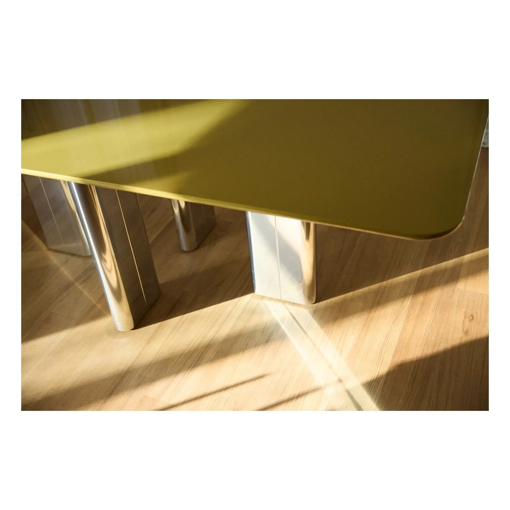 Gabrielle Paris - Chrysoline Lacquered Wood Dining Table | Amber
