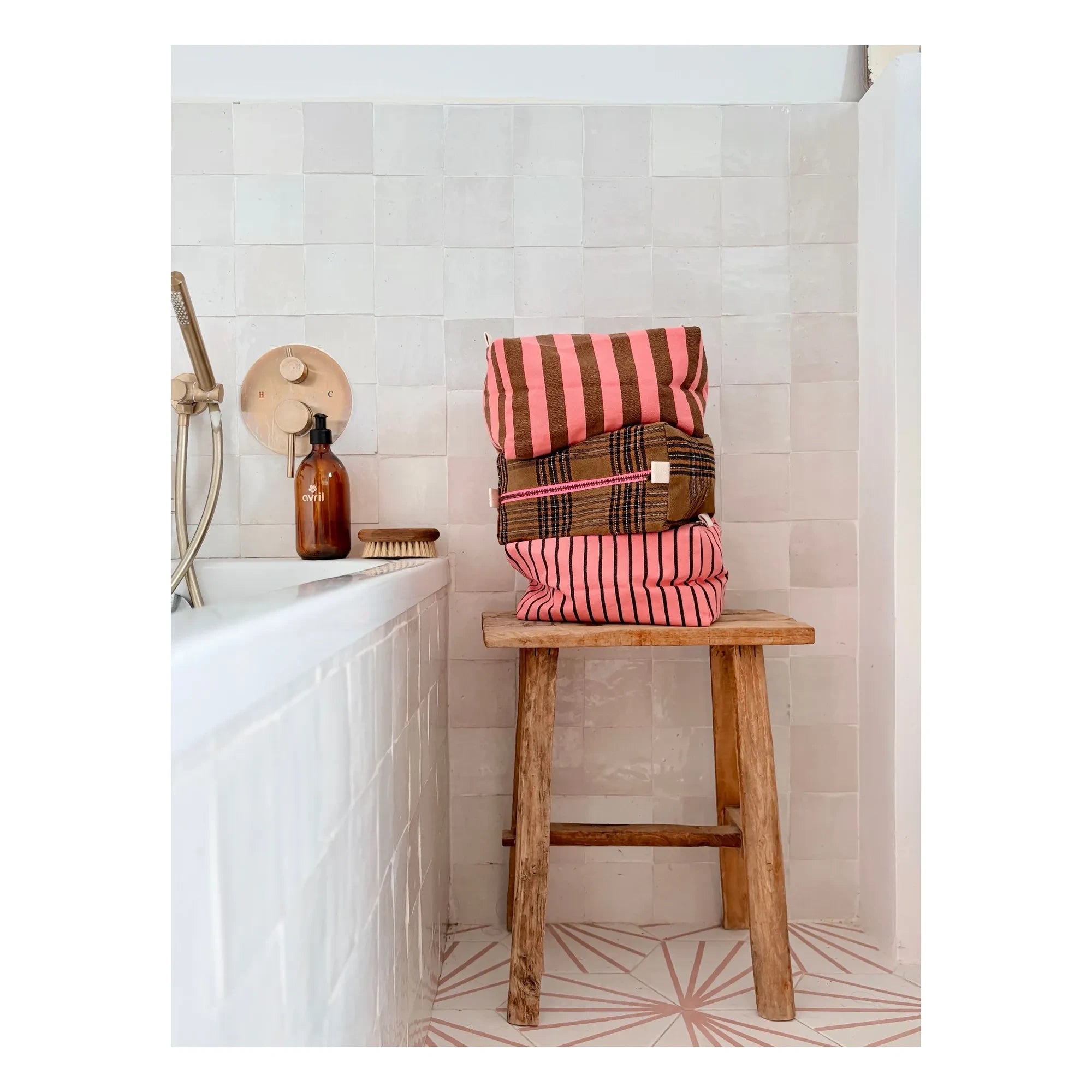 Rose in April - Vic Tartan Makeup Bag | Brown