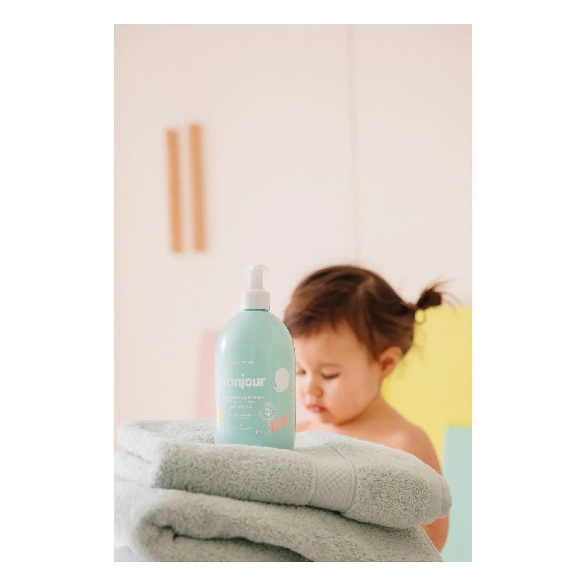 Monjour - Ultra Soft Hair and Body Shampoo - 500 ml