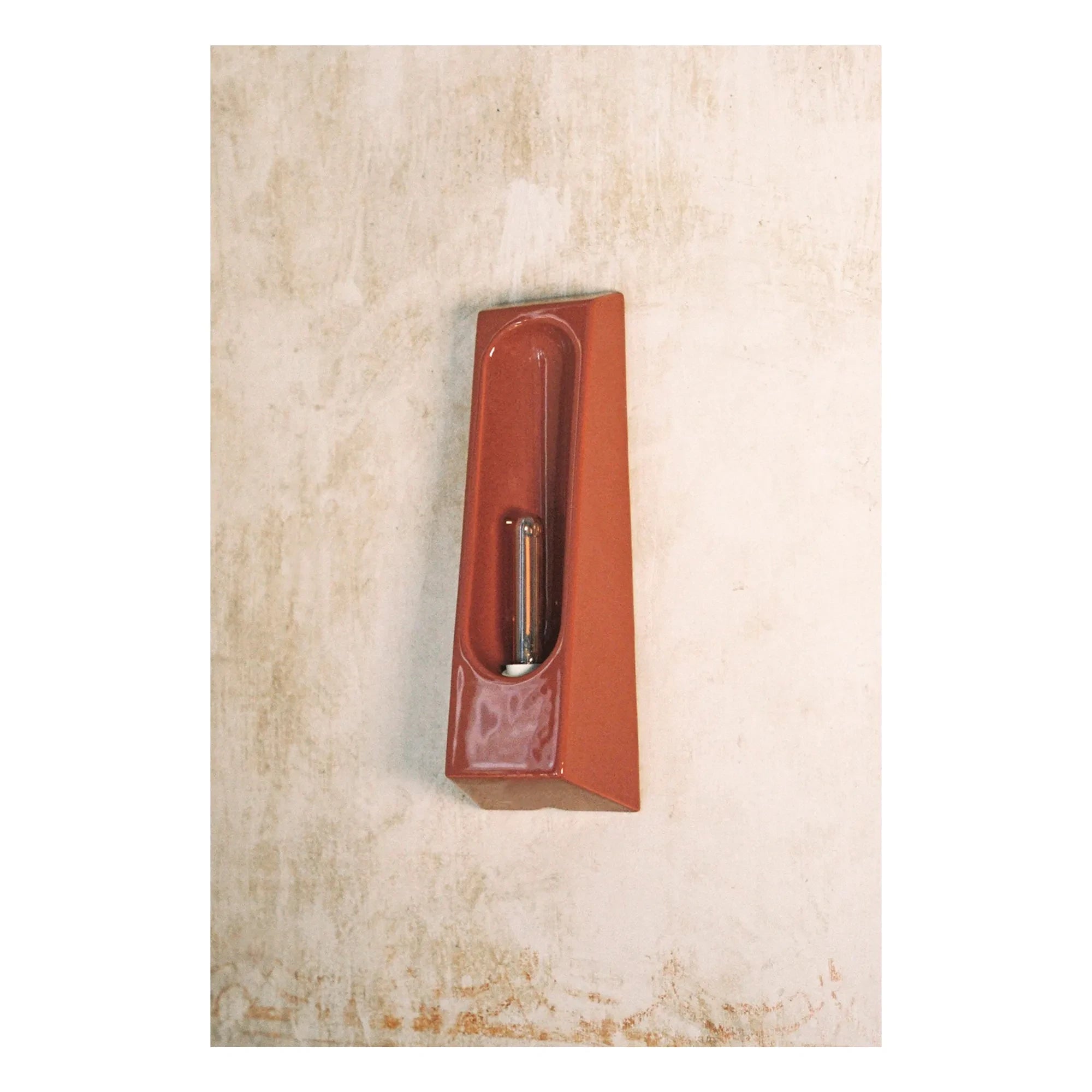 Violaine d'Harcourt - Alcove Wall Lamp | Crimson Red