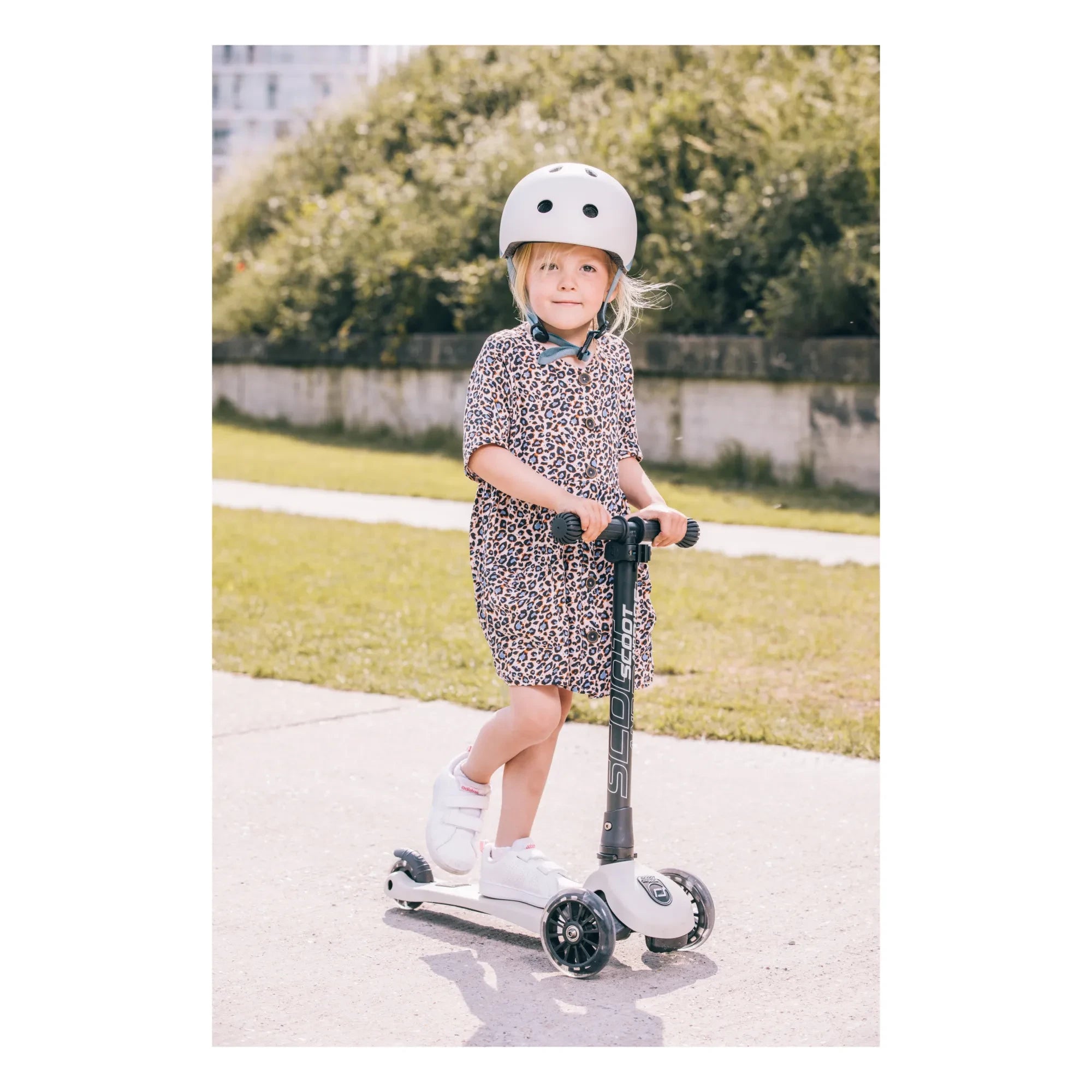 Scoot & Ride - Highwaykick 3 LED Scooter | Açık gri