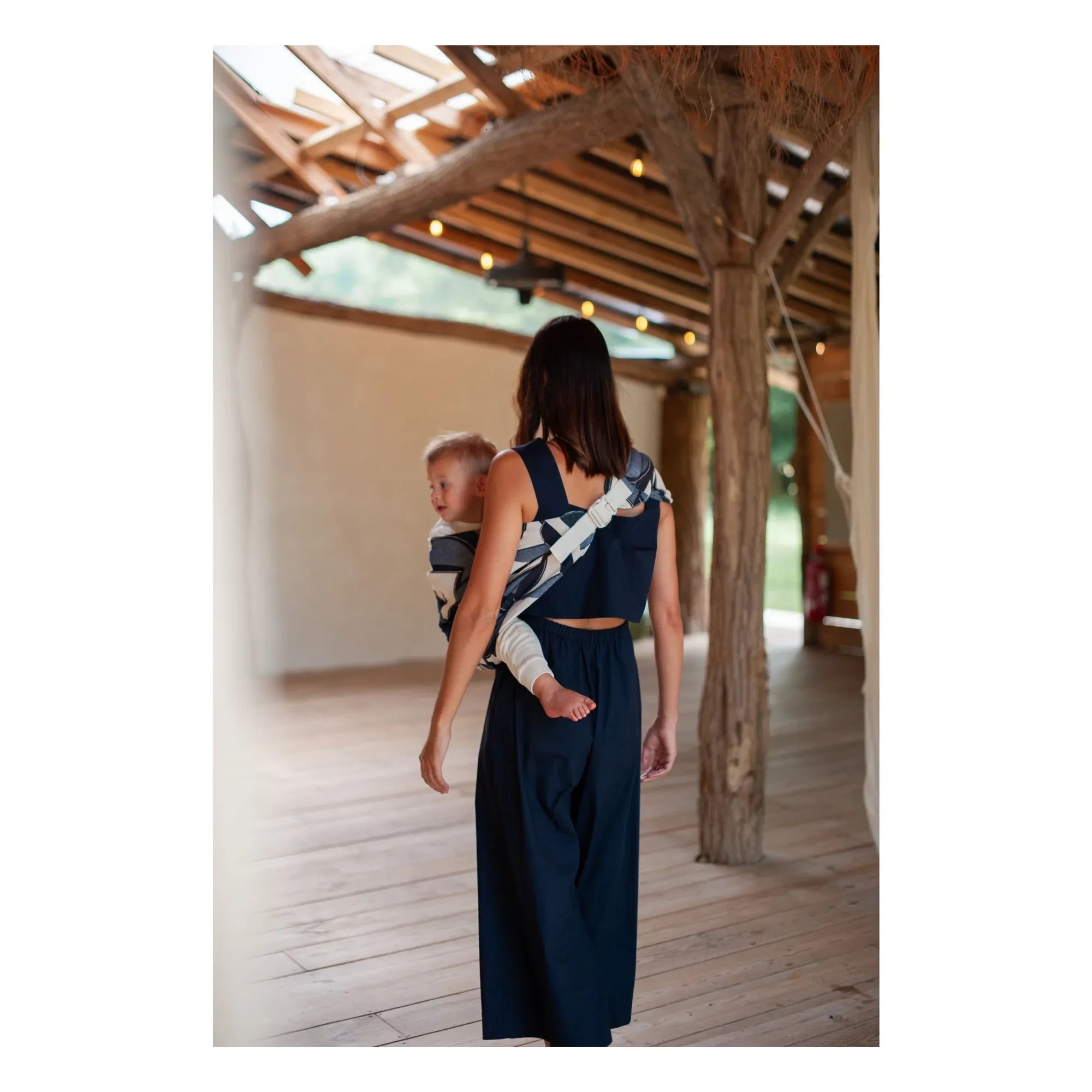 Mama Hangs - Carry & Walk Baby Carrier | Indigo