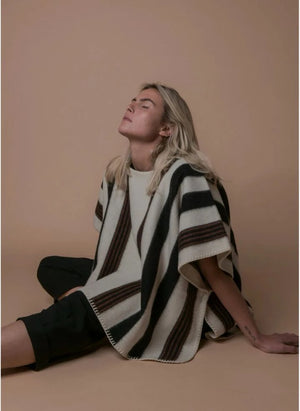 La Méricaine - Blackfeet Recycled Wool Long Poncho | Ecru