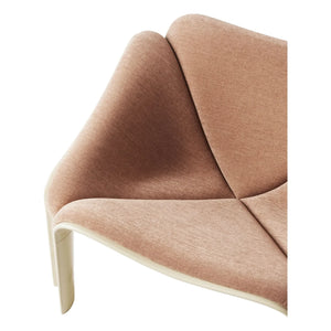Gubi - F300 Armchair, Pierre Paulin | Pale Pink