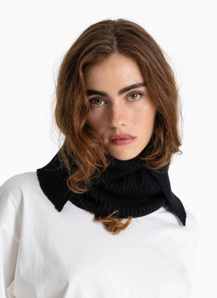 Smallable Woman - Soane Merino Wool Scarf | Black