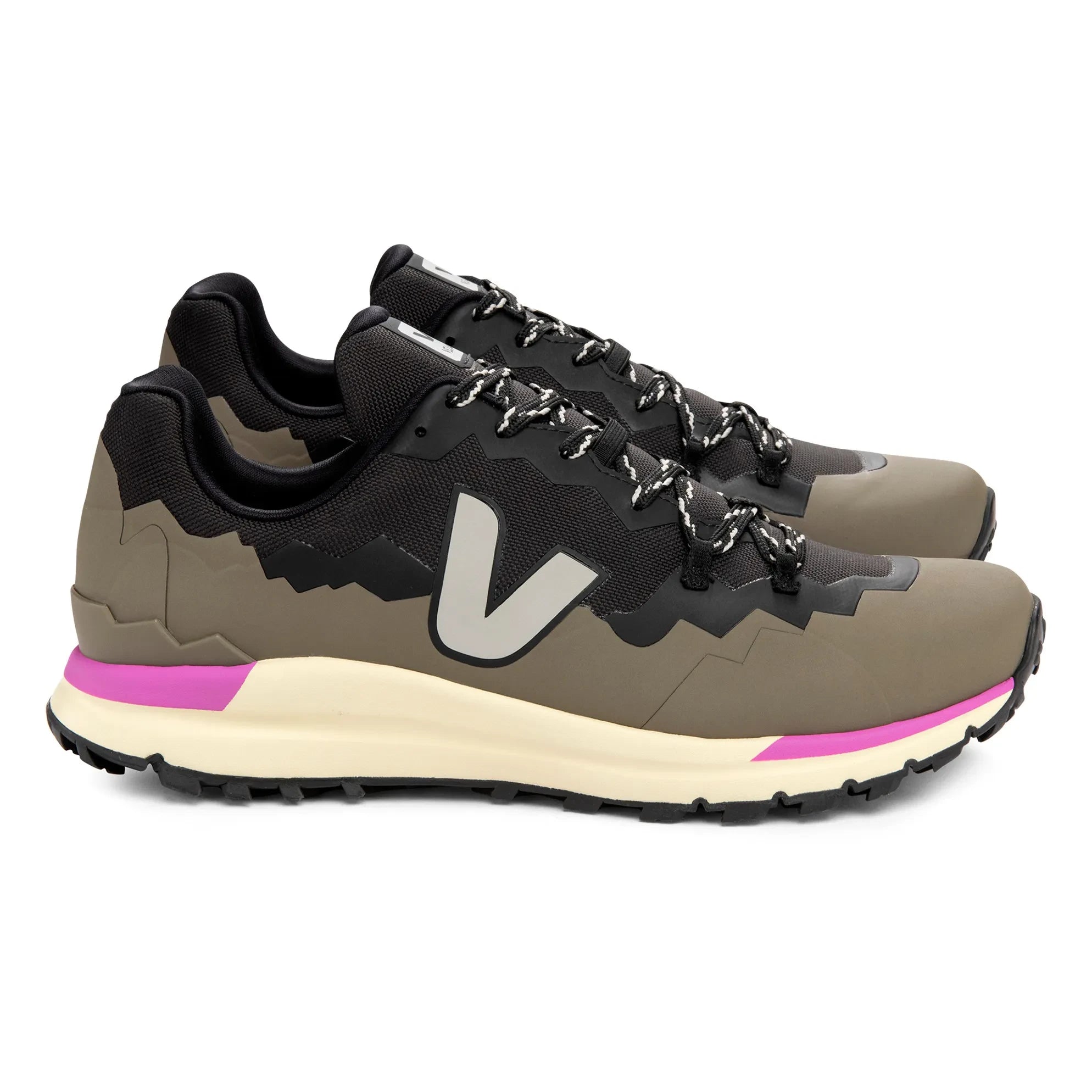 Veja - Fitz Roy Trek-Shell Sneakers | Black
