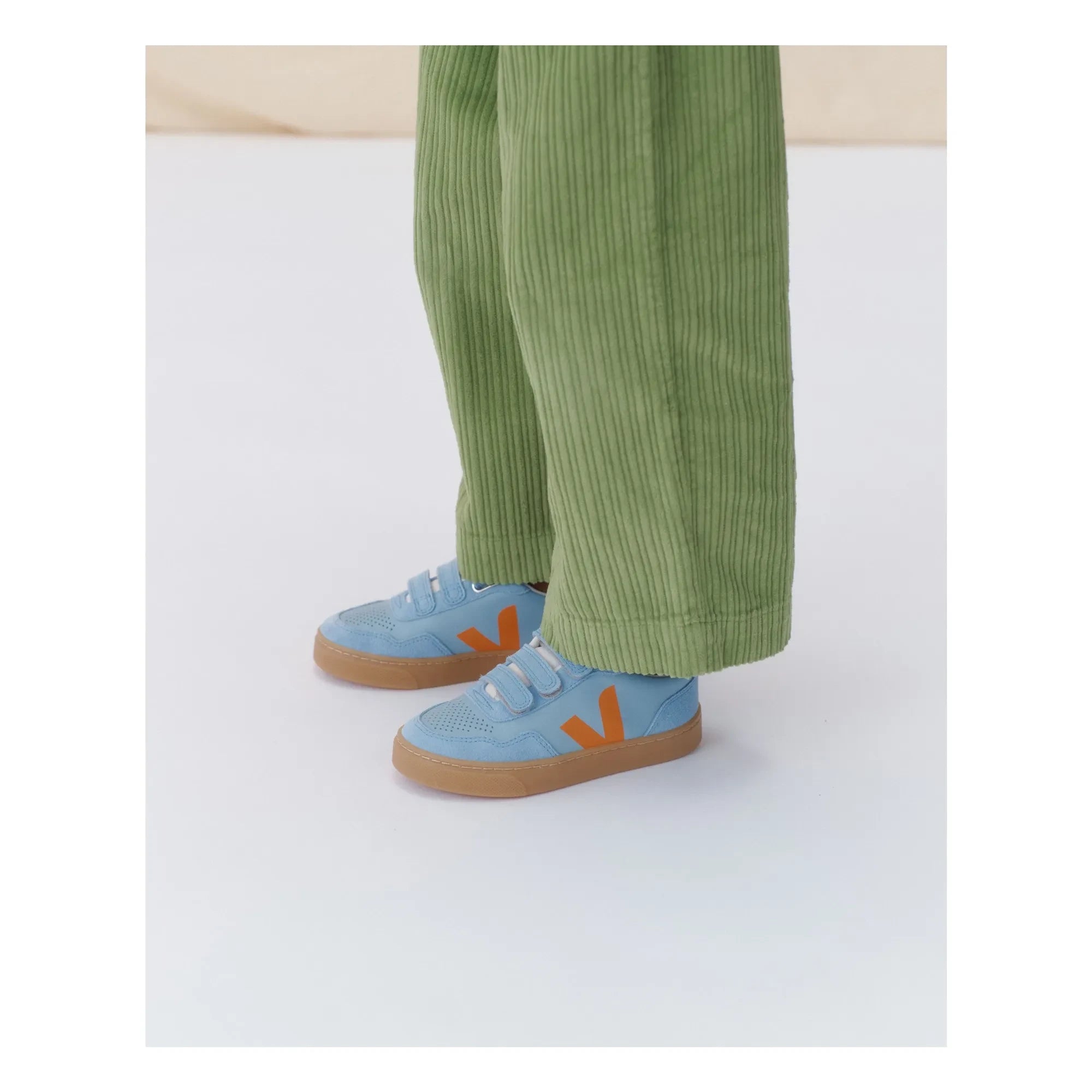 Veja - Scratch Sneakers Small V-90 Leather O.T. | Light Blue