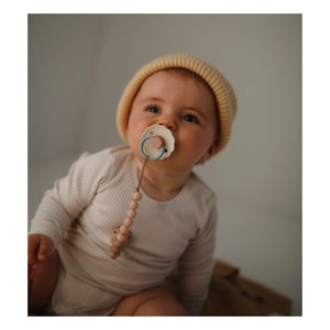 Mushie - Eva Pacifier Clip | Blush