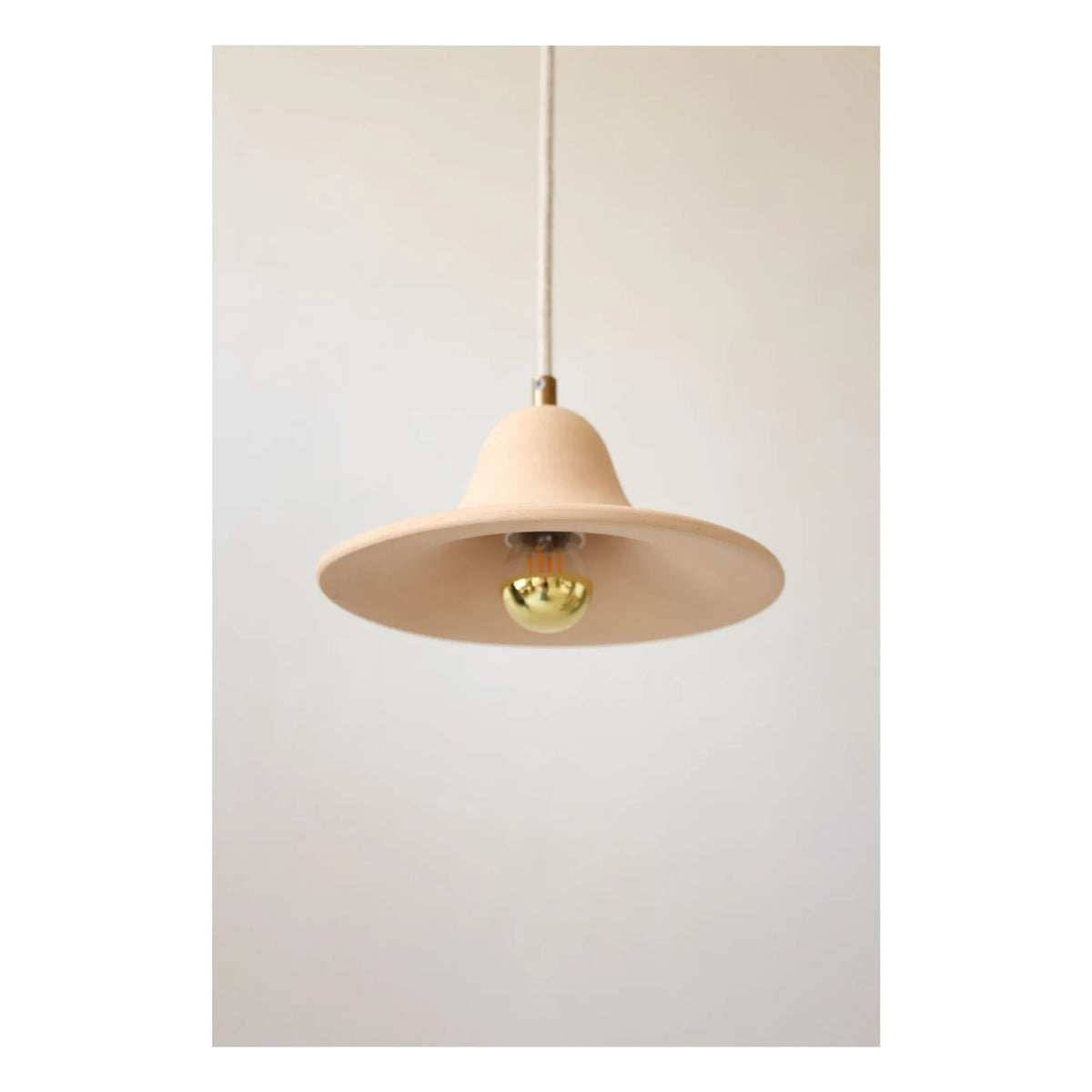 Masamé - Gigaro ceramic pendant lamp | Terracotta