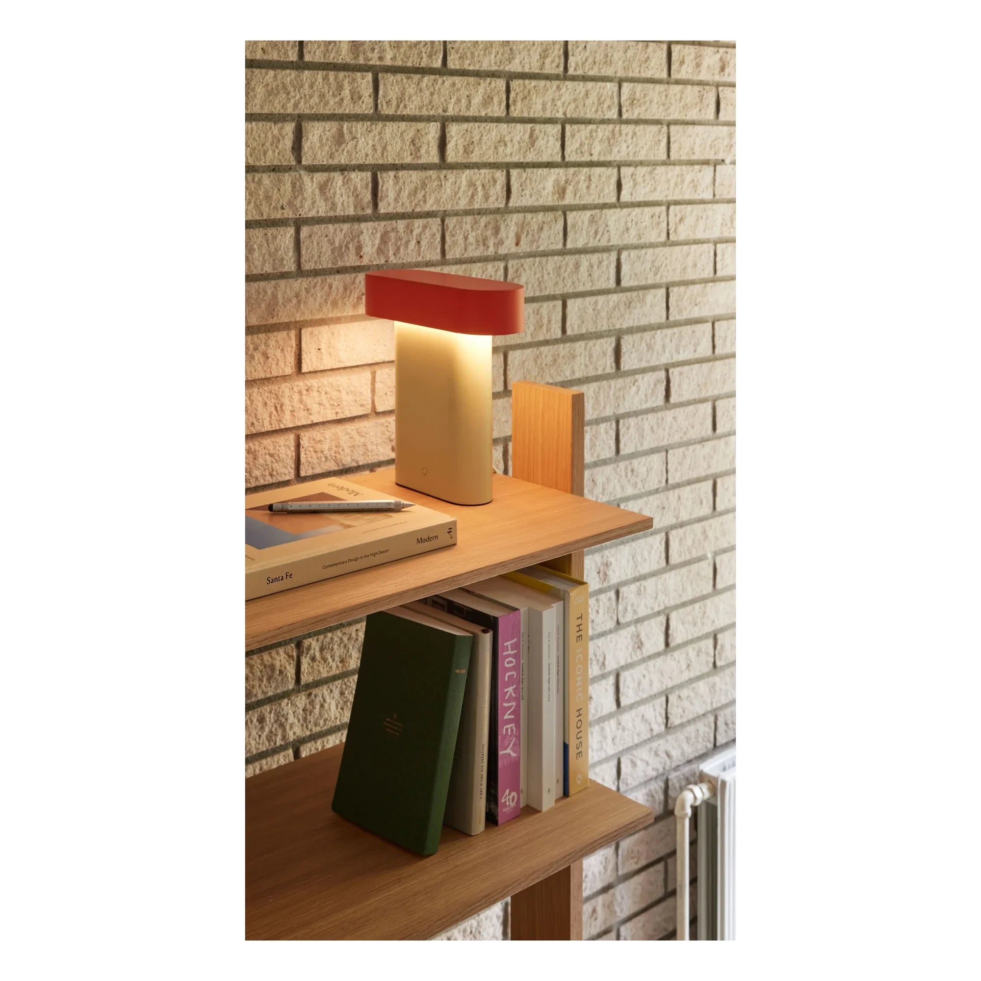 Hübsch - Elegant Table Lamp | Red