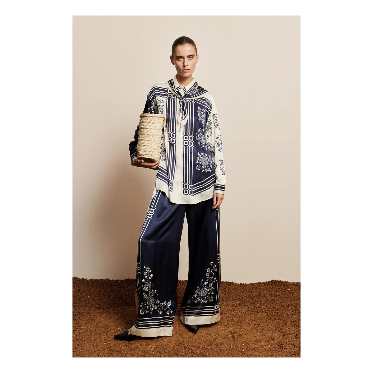 Alémais - Banderra Silk Scarf Shirt | Navy